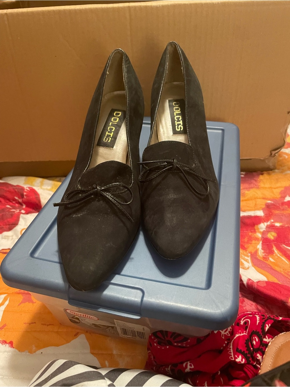Dolcis Black Suede Pointed Mid Heel Pumps